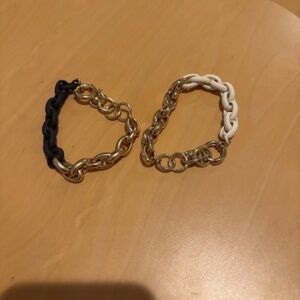 2 colored link bracelets